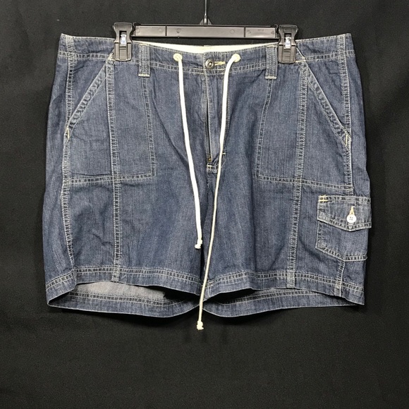 Cute Jean Shorts Size 16M - Picture 1 of 4